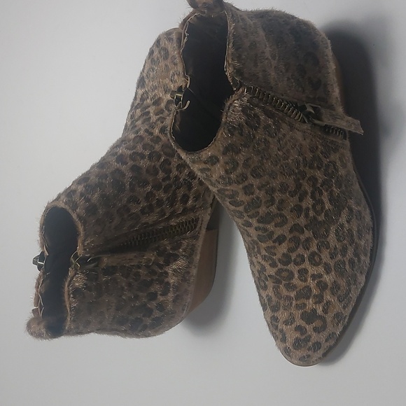 Very G Taupe Devine Leopard Print Bootie Size 8.5M - Picture 8 of 15